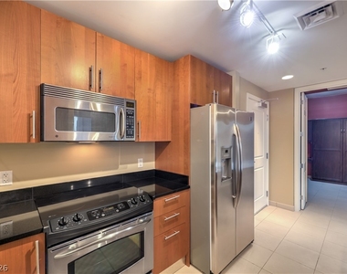 200 W Sahara Avenue - Photo Thumbnail 13