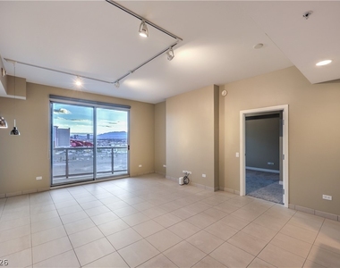 200 W Sahara Avenue - Photo Thumbnail 4