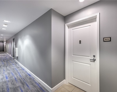 200 W Sahara Avenue - Photo Thumbnail 1