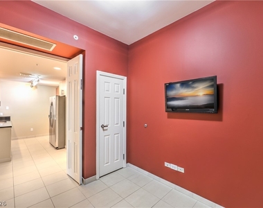 200 W Sahara Avenue - Photo Thumbnail 28