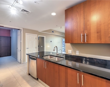 200 W Sahara Avenue - Photo Thumbnail 12
