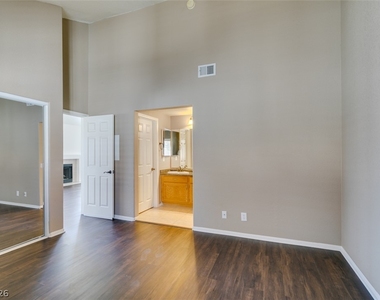 358 Seine Way - Photo Thumbnail 32