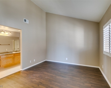 358 Seine Way - Photo Thumbnail 31