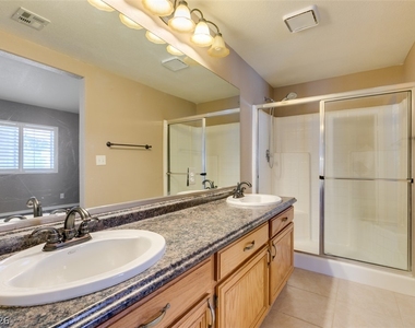 358 Seine Way - Photo Thumbnail 33