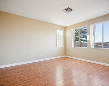 3413 Mastercraft Avenue - Photo Thumbnail 5