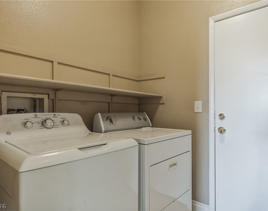 3413 Mastercraft Avenue - Photo Thumbnail 16