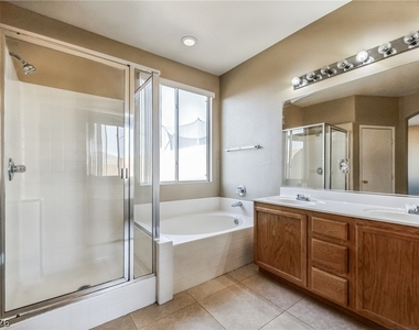 3413 Mastercraft Avenue - Photo Thumbnail 11
