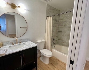 310 Brookside Lane - Photo Thumbnail 10