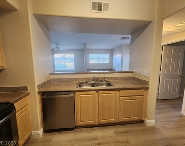 8000 W Badura Avenue - Photo Thumbnail 33