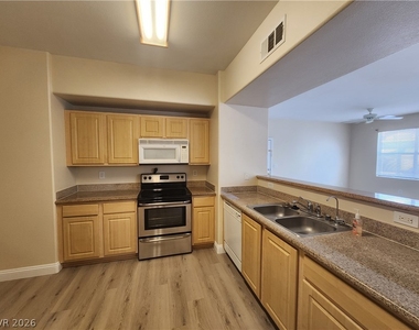8000 W Badura Avenue - Photo Thumbnail 12