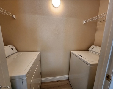 8000 W Badura Avenue - Photo Thumbnail 16