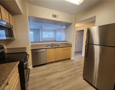 8000 W Badura Avenue - Photo Thumbnail 32