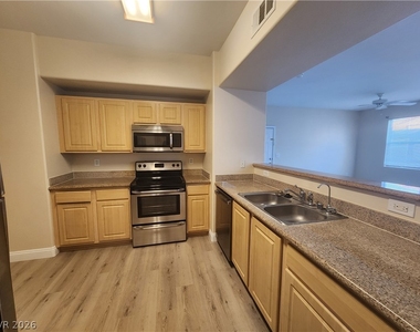 8000 W Badura Avenue - Photo Thumbnail 31