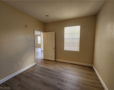 8000 W Badura Avenue - Photo Thumbnail 23