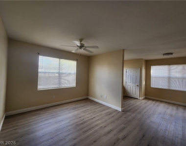 8000 W Badura Avenue - Photo Thumbnail 4