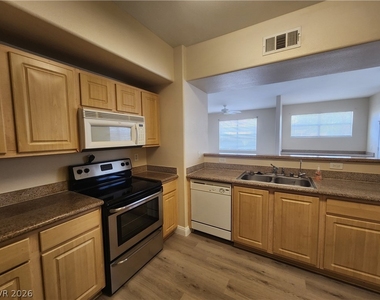 8000 W Badura Avenue - Photo Thumbnail 15