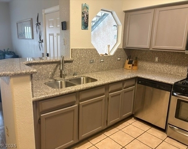 5415 W Harmon Avenue - Photo Thumbnail 7