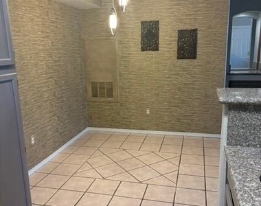 5415 W Harmon Avenue - Photo Thumbnail 11