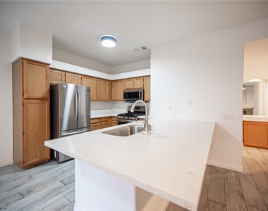 5415 W Harmon Avenue - Photo Thumbnail 9