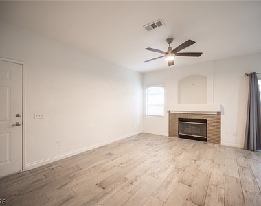 5415 W Harmon Avenue - Photo Thumbnail 3