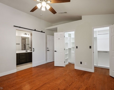 4824 Lawnwood Court - Photo Thumbnail 20