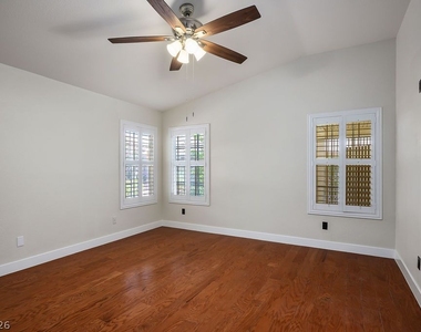 4824 Lawnwood Court - Photo Thumbnail 19