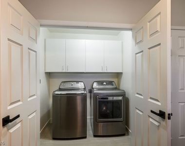 4824 Lawnwood Court - Photo Thumbnail 31