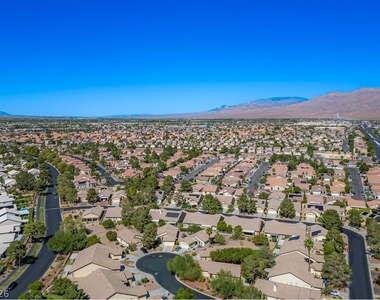 4824 Lawnwood Court - Photo Thumbnail 2