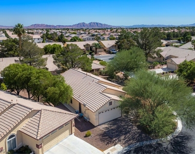4824 Lawnwood Court - Photo Thumbnail 3