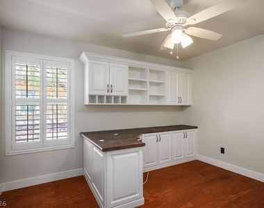 4824 Lawnwood Court - Photo Thumbnail 24