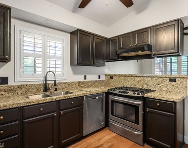 4824 Lawnwood Court - Photo Thumbnail 27