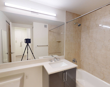 10 Hanover Square - Photo Thumbnail 4