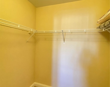 8000 W Badura Avenue - Photo Thumbnail 18