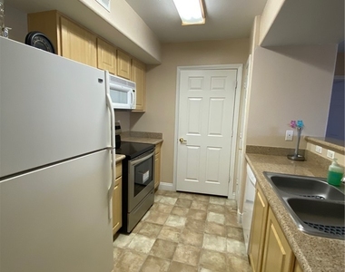 8000 W Badura Avenue - Photo Thumbnail 9