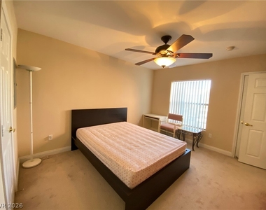 8000 W Badura Avenue - Photo Thumbnail 11
