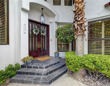8901 Robinson Ridge Drive - Photo Thumbnail 7