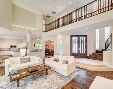 8901 Robinson Ridge Drive - Photo Thumbnail 11
