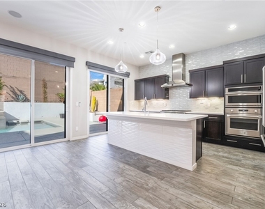 213 Inverbeg Street - Photo Thumbnail 8
