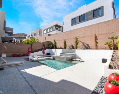 213 Inverbeg Street - Photo Thumbnail 40