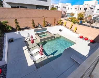 213 Inverbeg Street - Photo Thumbnail 30