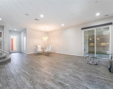 213 Inverbeg Street - Photo Thumbnail 6