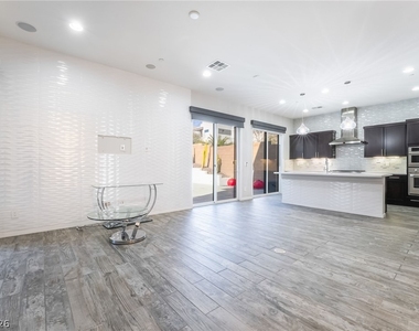 213 Inverbeg Street - Photo Thumbnail 5