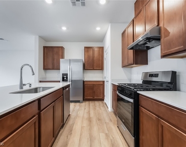 9092 Nostrand Avenue - Photo Thumbnail 13