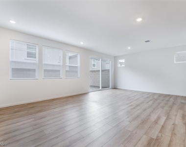 9092 Nostrand Avenue - Photo Thumbnail 5