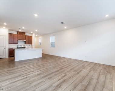 9092 Nostrand Avenue - Photo Thumbnail 7