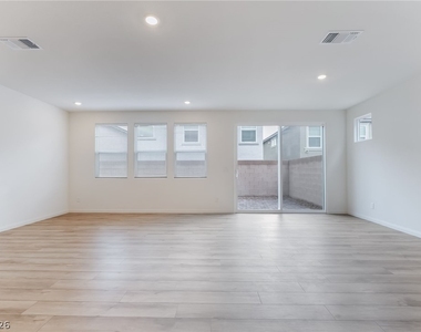 9092 Nostrand Avenue - Photo Thumbnail 8