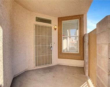 7461 Sunspot Drive - Photo Thumbnail 4