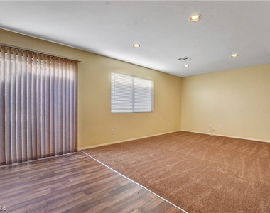 7461 Sunspot Drive - Photo Thumbnail 11