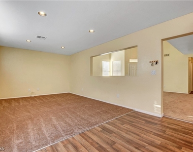7461 Sunspot Drive - Photo Thumbnail 12