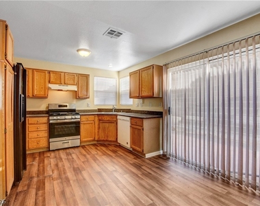 7461 Sunspot Drive - Photo Thumbnail 16